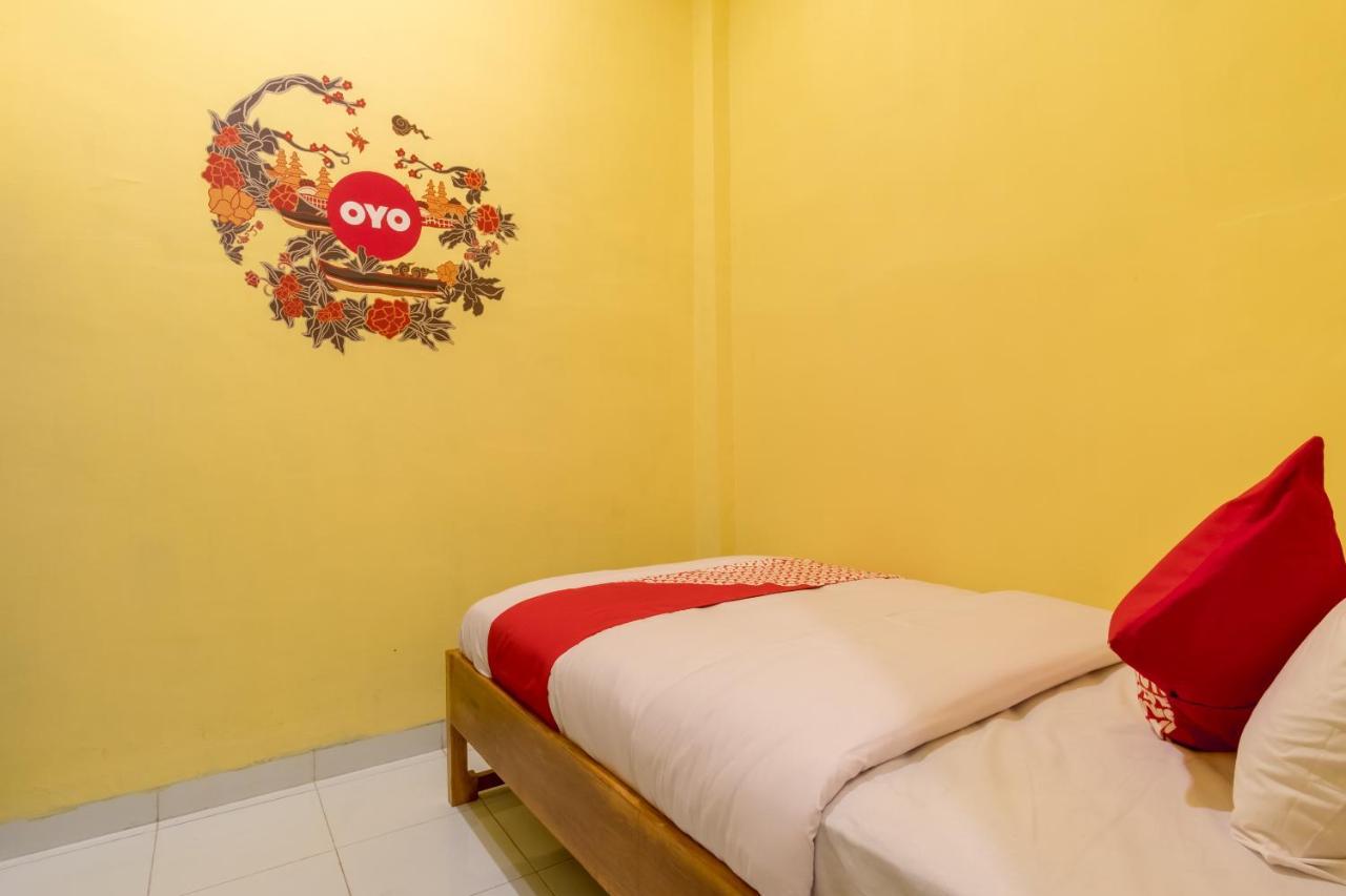 Hotel Oyo 447 Hutasimo Medan