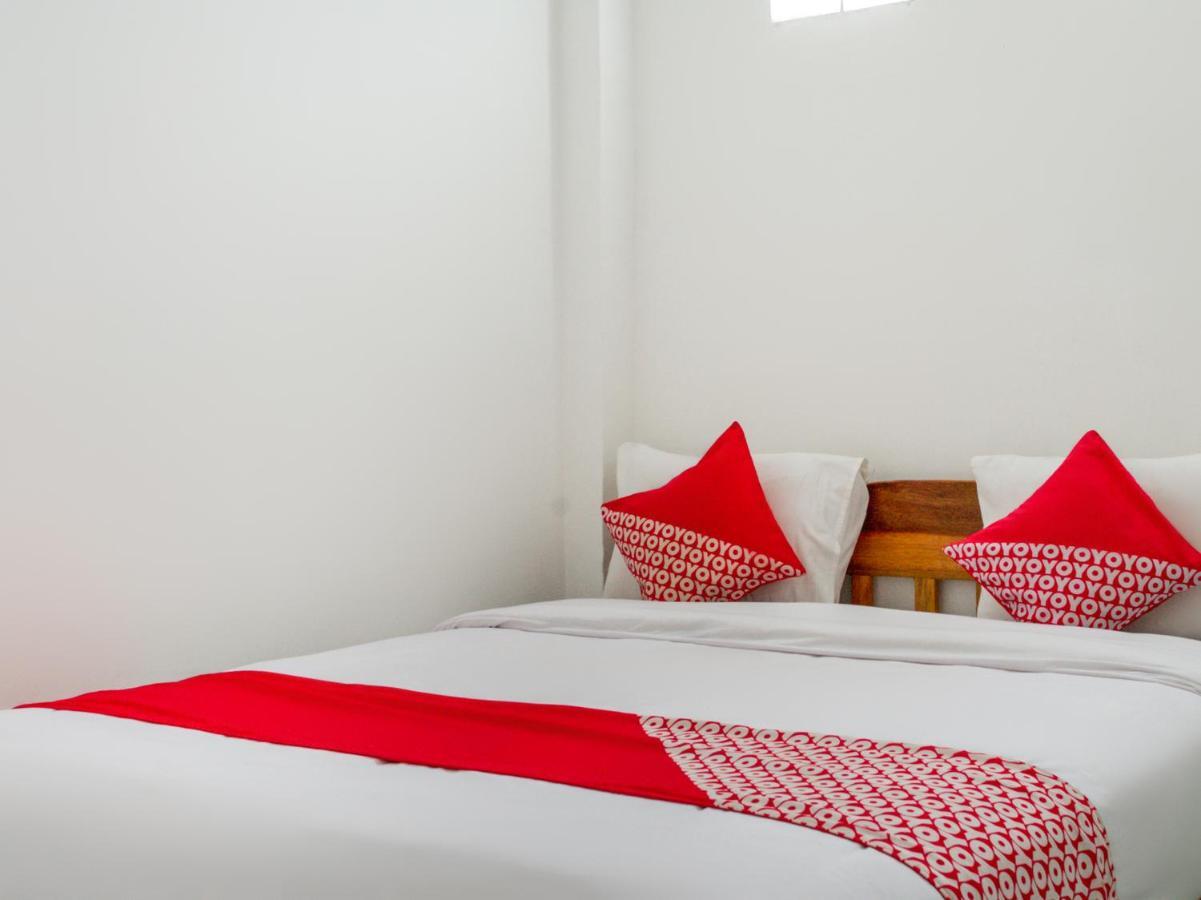 Oyo 447 Hutasimo Hotel Medan
